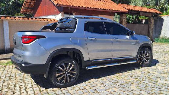 FIAT TORO 2.0 16V TURBO DIESEL RANCH 4WD AT9